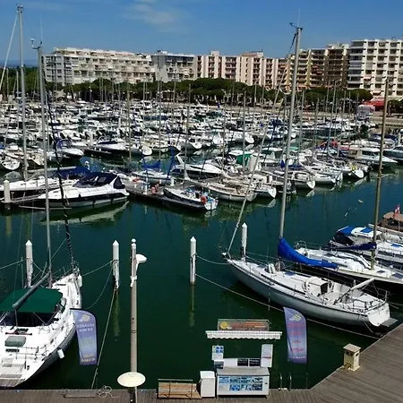 Apartament Plage-climatisation-parking Prive