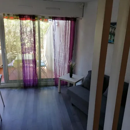 Plage-climatisation-parking Prive *